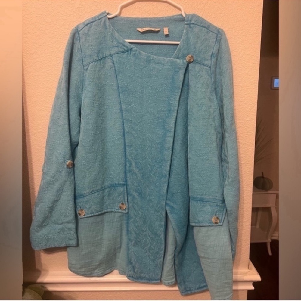 M Soft Surroundings Urban Escape Topper Top Tunic
Meadowbrook Button Pocket - Picture 5 of 11